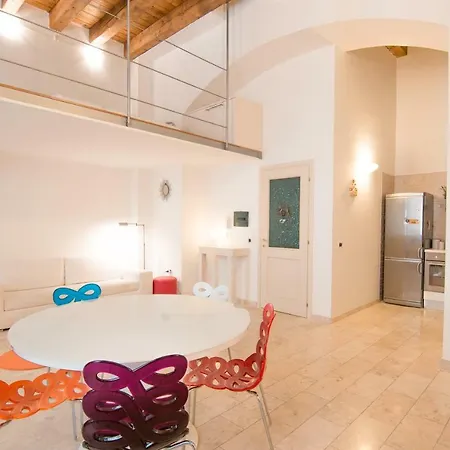 Modern Apartment In Historic Building Cagliari Exterior photo