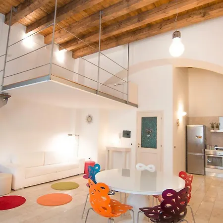 Modern Apartment In Historic Building Cagliari Exterior photo