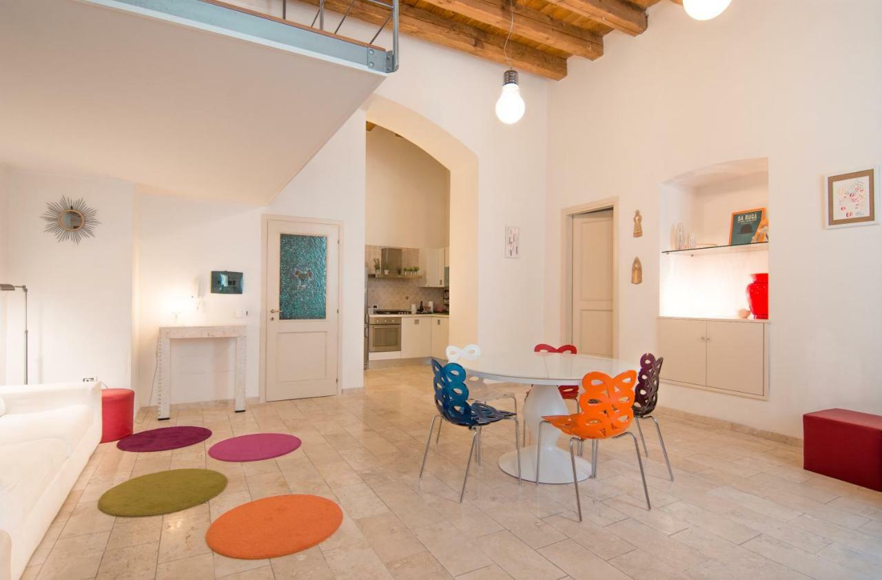 Apartment Modern In Historic Building