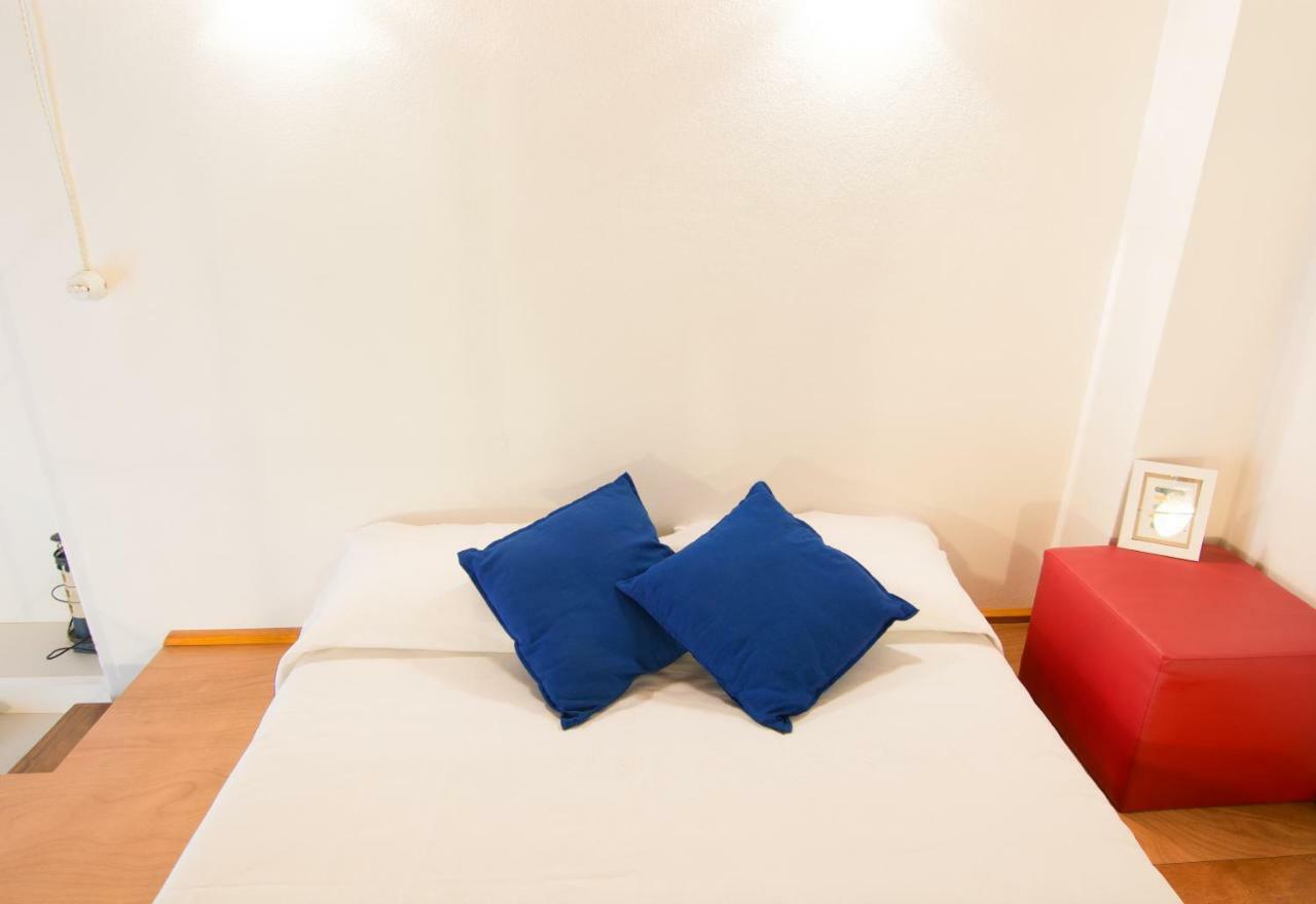 Apartment Modern In Historic Building