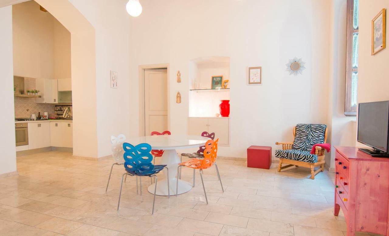 Apartment Modern In Historic Building Cagliari