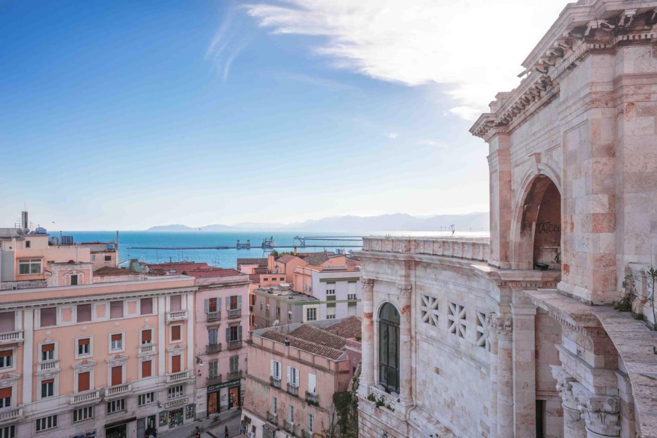 Apartment Modern In Historic Building Cagliari